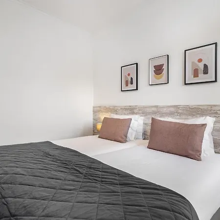 Whome Peaceful Alges Family Home Away From City Noise-2